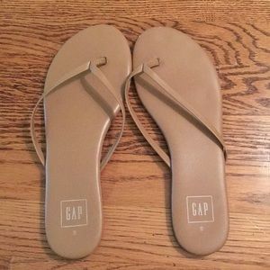 Gap sandals